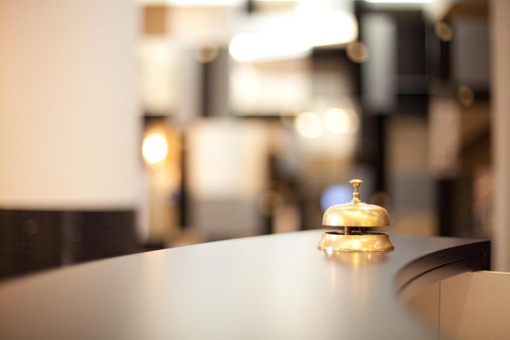 Hotel D'Angleterre Awinion Zewnętrze zdjęcie